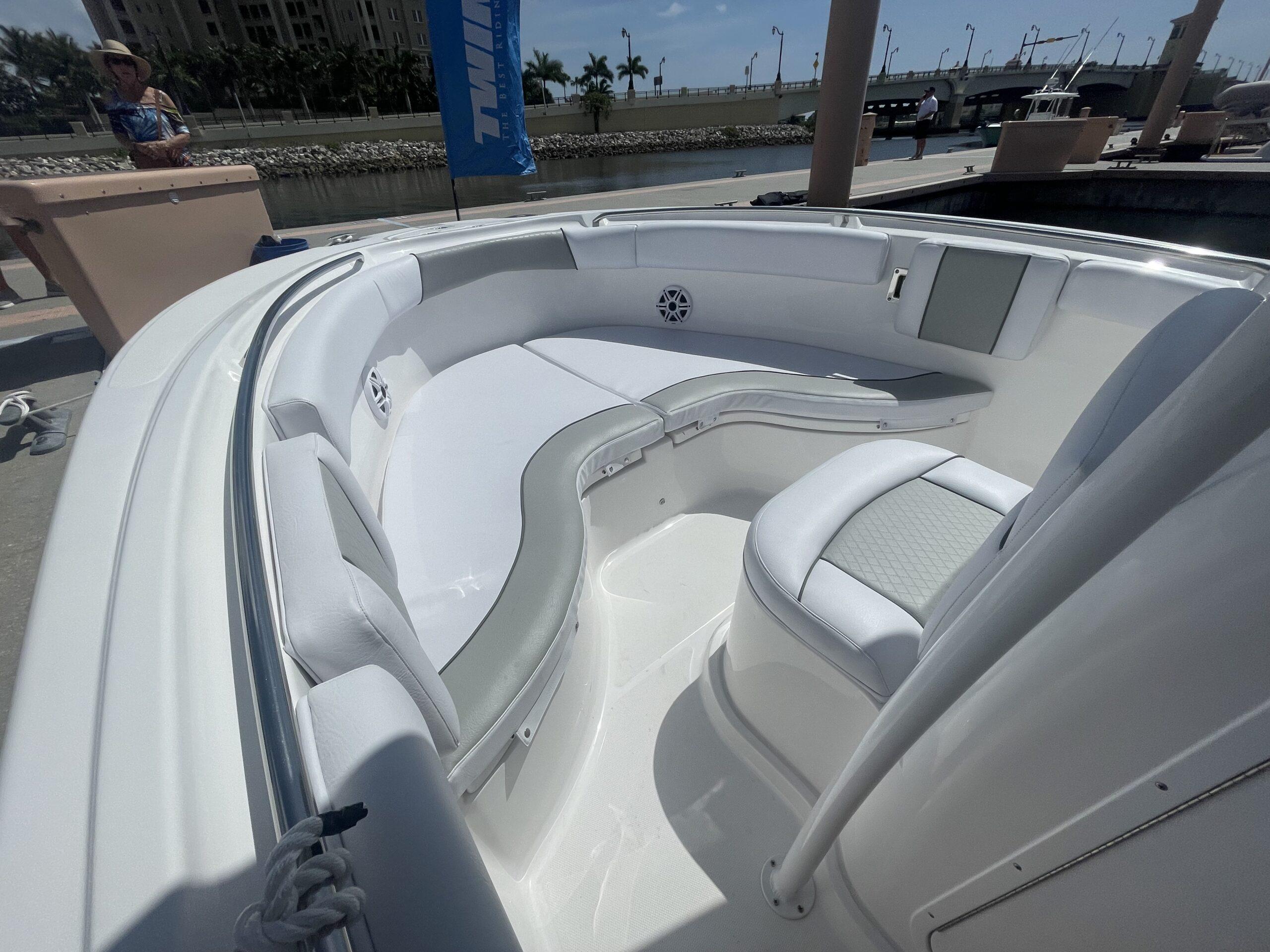 Aquasport 2300 Center Console For Sale | Pompano Beach