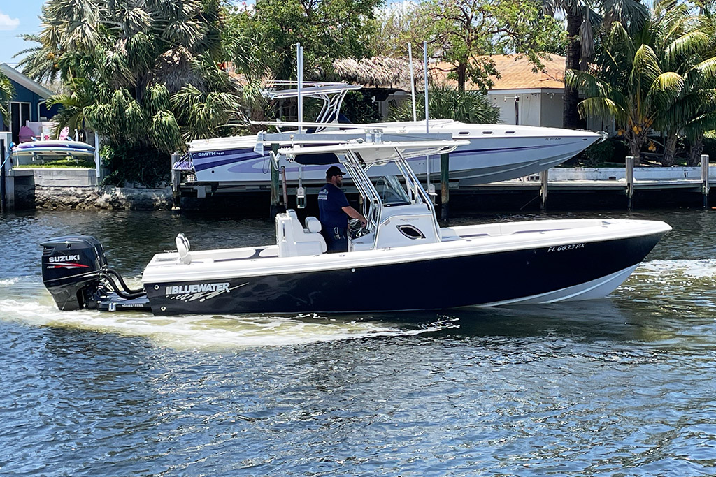 2015 Bluewater 2550 Center Console