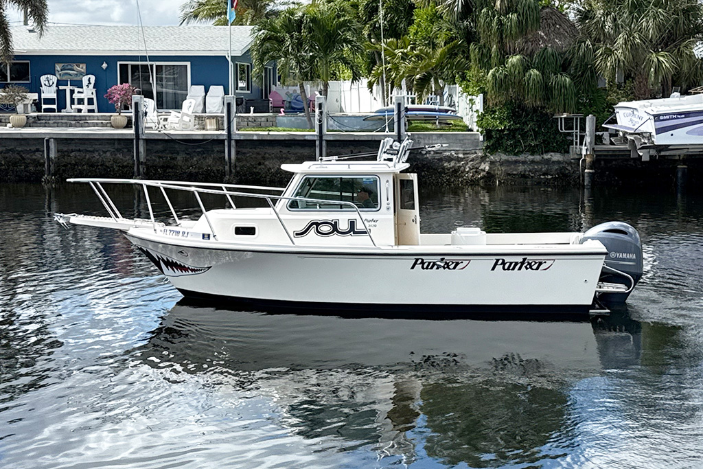 Parker 2120 Cabin For Sale